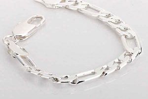 https://amajewellery.ca/wp-content/uploads/2017/03/silverbracele-300x200.jpg